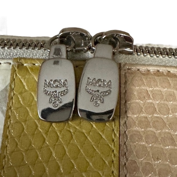 AUTHENTIC βΌοΈπ― MCM PRINCESS LION BOSTON BAG - Picture 7 of 16